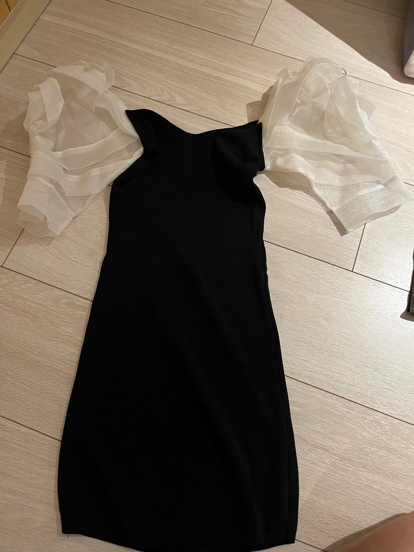 Zara dress (Category: Dresses) located in Quezon City. Submitted by sofiaaltheasuarez (Listing ID 1319299709, Image 2). Description: .