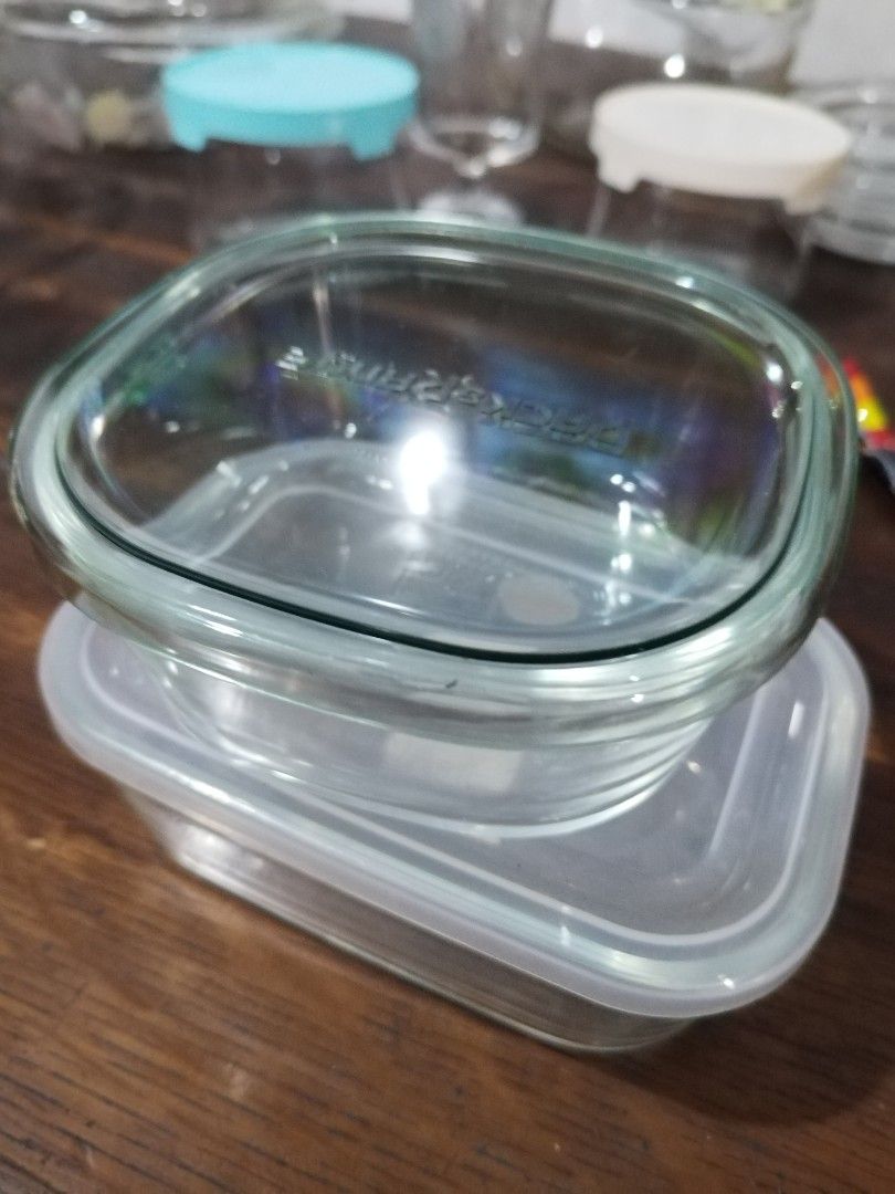 2 pcs Pyrex Iwaki food container (Category: Coffee & Tea Tableware) located in Daet. Submitted by fryzoneshop (Listing ID 1319405129, Image 1). Description: 2pcs Pyrex Iwaki glass Food Container MOD FLASH LBC J&T MOP GCASH BDO BPI MAYA.
