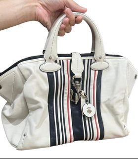 (Kategori: ) berada di . Dikirim oleh marthakie.preloved (ID iklan 1319453136, Gambar 1). Deskripsi: .