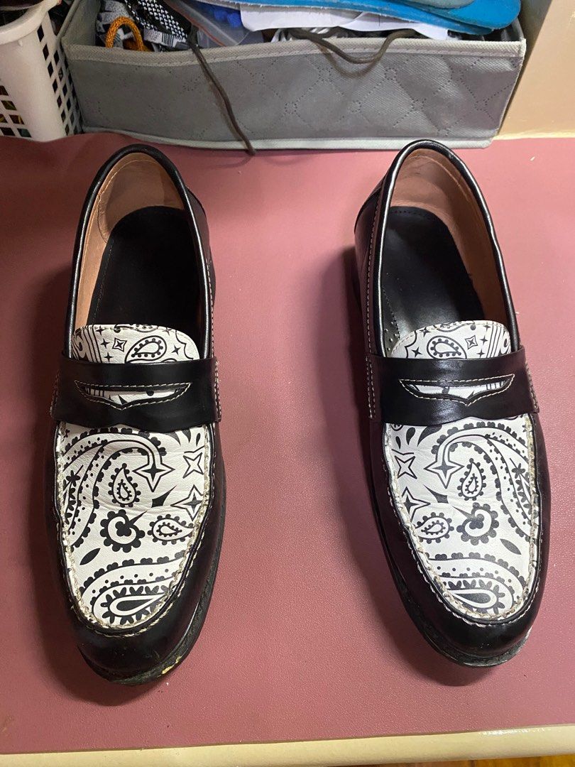 Bandana Loafers (locally made) (Category: Casual Shoes) located in Cainta. Submitted by donnn2010 (Listing ID 1319347589, Image 1). Description: Size 9 SRP was ₱6.5k 100% wearable and presentable just usual signs of wear Will provide replacement box.
