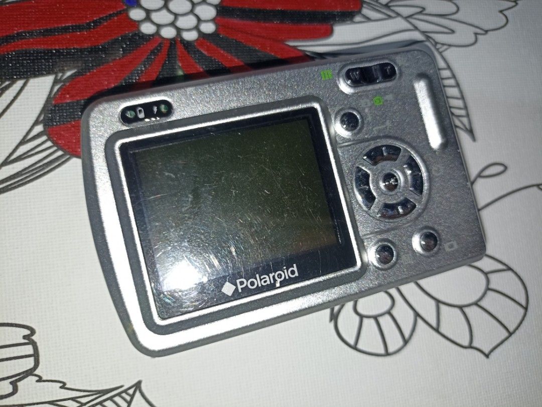 WTS Camera Polaroid A520, Photography, Cameras on Carousell