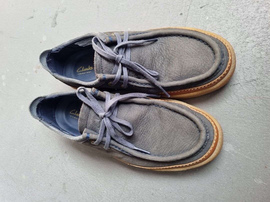 Clarks navy nubuck top
