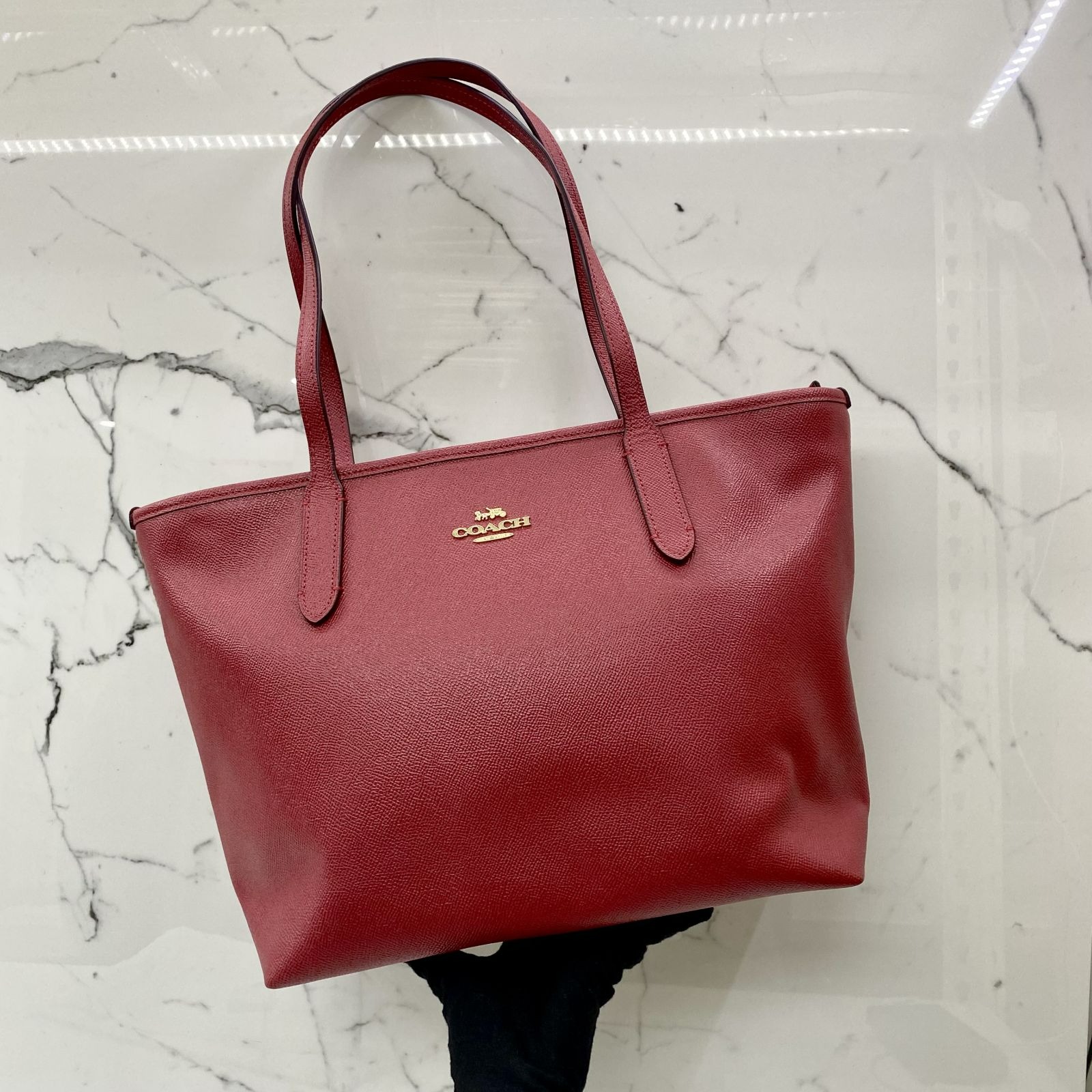 COACH F83857 RED ZIPPED TOTE BAG 247037057 AL Luxury Bags Wallets on Carousell