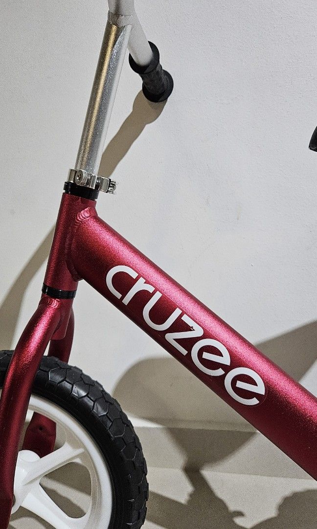 Cruzee red online