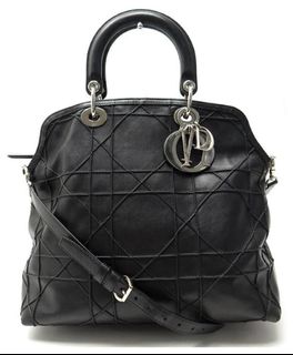 (Category: ) located in . Submitted by luvluxe (Listing ID 1319401455, Image 1). Description: .