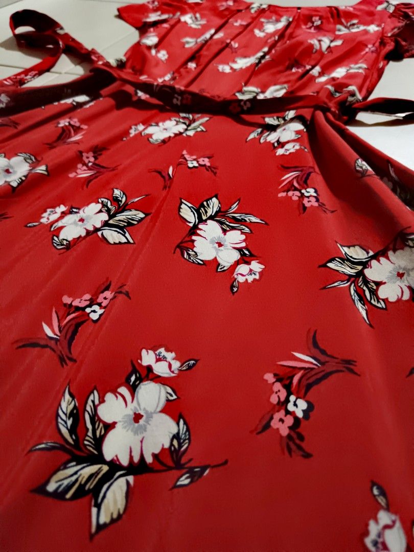 DOROTHY PERKINS Petite Floral Red Dress UK 6 Size NP RM213 Women s Fashion Dresses Sets Dresses on Carousell
