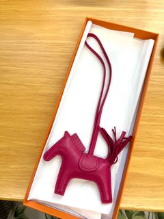 （分類：）位於 。 由 zanayaka 提交（商品編號 1319425076，圖片 1）。簡介： 。