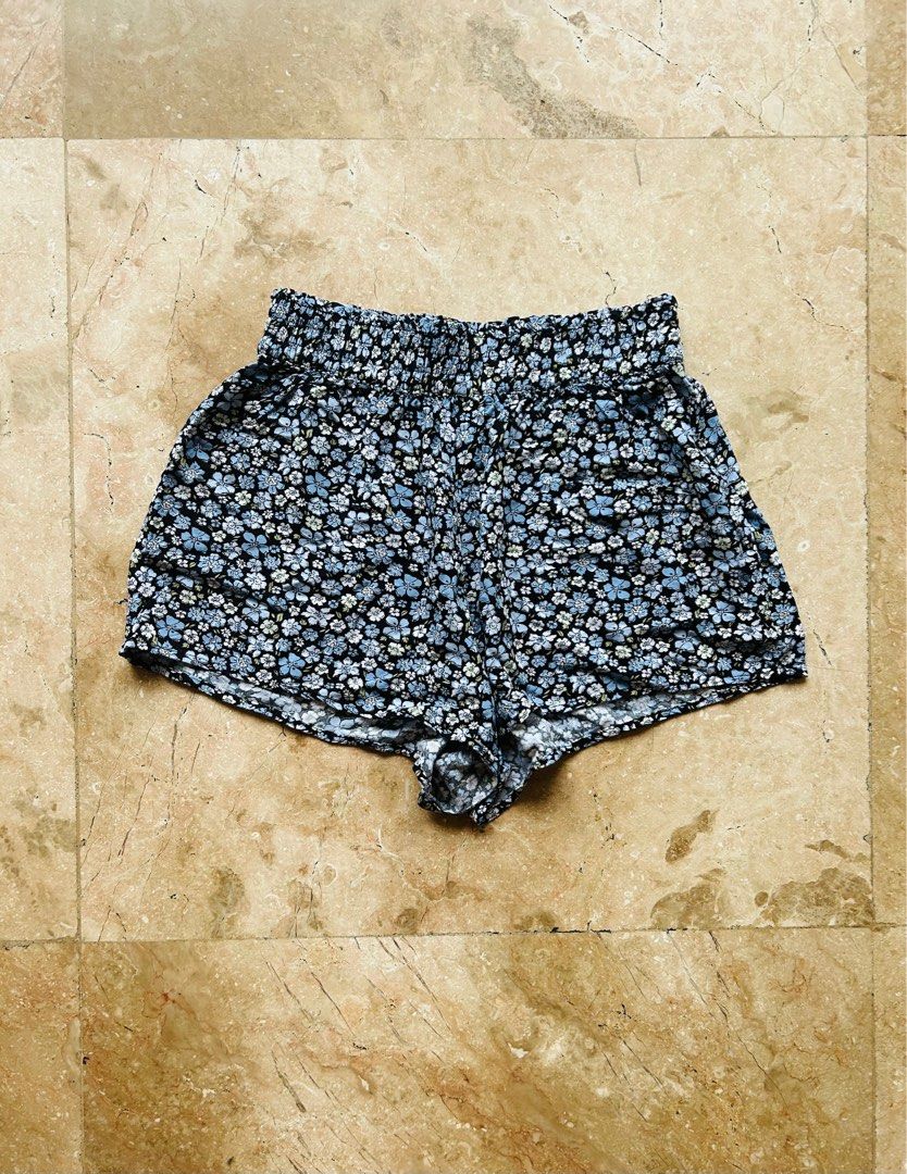 H&m floral shorts deals