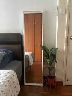 (Category: ) located in . Submitted by moonersss (Listing ID 1319434022, Image 1). Description: .