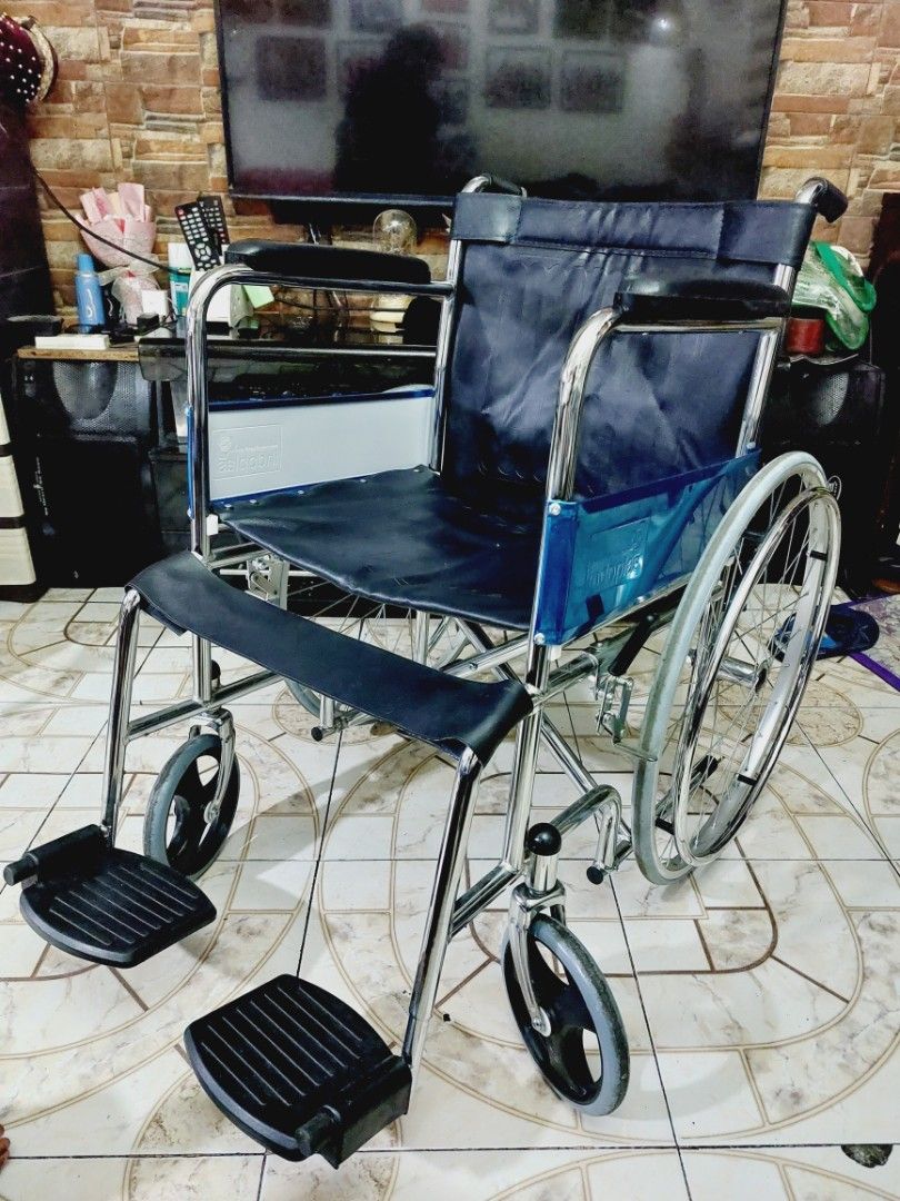 Indoplas Heavy Duty Wheelchair (Category: Wheelchairs) located in Quezon City. Submitted by cinco.plus.apparel (Listing ID 1319332736, Image 1). Description: Indoplas Heavy Duty Wheelchair ALMOST NEW! 3x to 4x use only. You can check the photos. With Box Reason for Selling : already bought a new one with smaller size PICK UP Only : Location is at Novaliches, Quezon City Mode of Payment : Cash upon pick up, GCash or Bank Transfer.