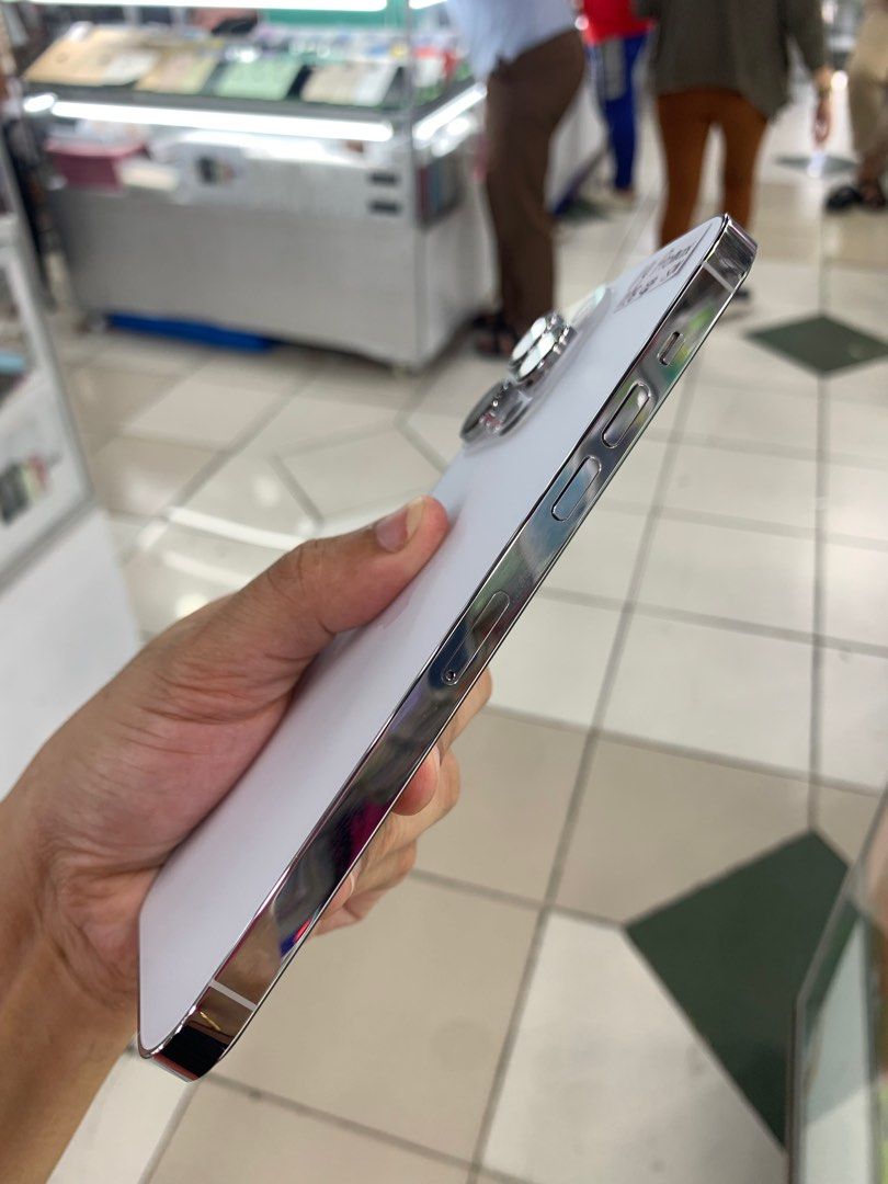 iPhone 14 Pro max (128gb) Smartlock (Category: iPhone 14 Series) located in Manila. Submitted by arzillah (Listing ID 1319500316, Image 2). Description: iPhone 14 Pro max 128gb Smartlock Ntc approve 96% bh Slightly use No scratches No dents No issue All working Open for COD/COP + SF Manila area (sameday delivery) Province area (via LBC) required DP to avoid cancellations Physical store: Greenhills Shopping Center, 2ndfloor, stall#: Ai 11 Contact#