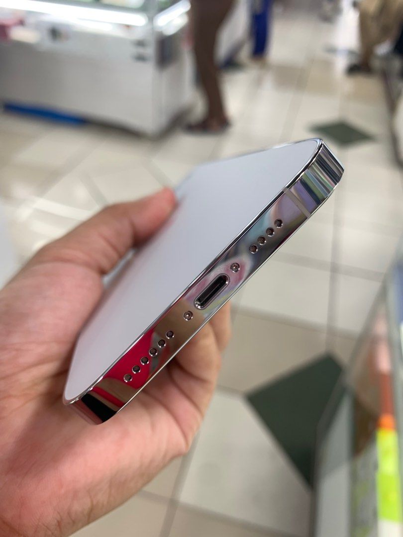 iPhone 14 Pro max (128gb) Smartlock (Category: iPhone 14 Series) located in Manila. Submitted by arzillah (Listing ID 1319500316, Image 3). Description: iPhone 14 Pro max 128gb Smartlock Ntc approve 96% bh Slightly use No scratches No dents No issue All working Open for COD/COP + SF Manila area (sameday delivery) Province area (via LBC) required DP to avoid cancellations Physical store: Greenhills Shopping Center, 2ndfloor, stall#: Ai 11 Contact#