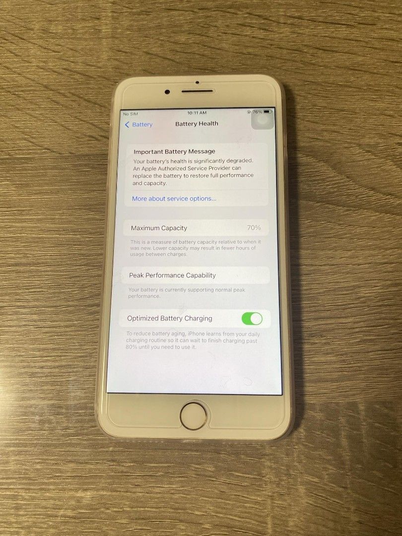 iPhone 7 Plus 32Gb rose gold (Category: iPhone 7 Series) located in Cebu City. Submitted by adon3s (Listing ID 1319379568, Image 2). Description: unit and replacement charger only. Globe locked. 70% battery life and never opened..