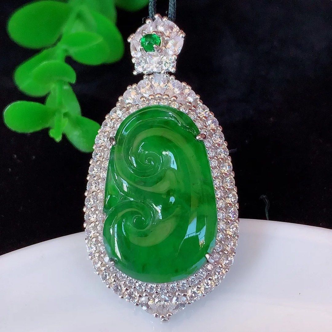 Grade a jade pendant sales