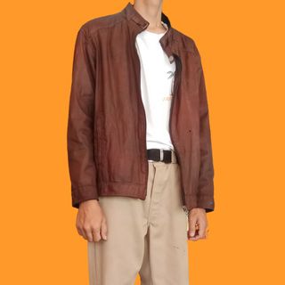 (Kategori: ) berada di . Dikirim oleh moverivan (ID iklan 1314756792, Gambar 1). Deskripsi: .