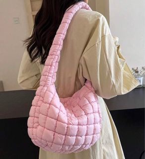 (Category: ) located in . Submitted by cute.clothes.only (Listing ID 1319437798, Image 1). Description: .