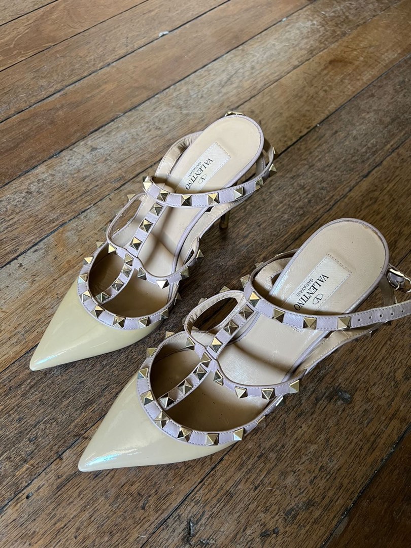 LIGHTLY USED Valentino Garavani Rockstud Pumps Luxury Sneakers Footwear on Carousell