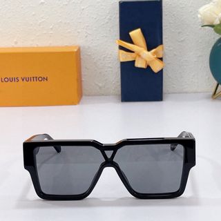 (Category: ) located in . Submitted by sunglasses.versionsale (Listing ID 1319351878, Image 1). Description: .