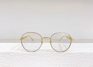 (Category: ) located in . Submitted by sunglasses.versionsale (Listing ID 1319369627, Image 1). Description: .