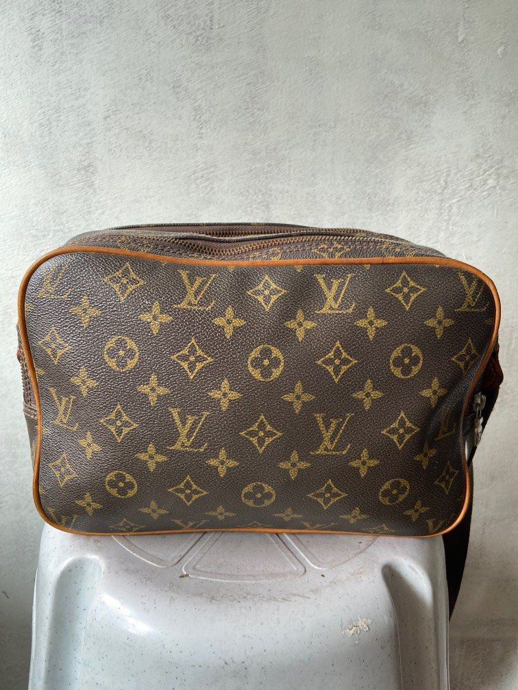 LV monogram crossbody sling bag (Category: Luxury Bags & Wallets) located in Manila. Submitted by freddiectable (Listing ID 1319342632, Image 3). Description: Slightly used. With lots of pockets and compartments inside Price still negotiable Drop a message .
