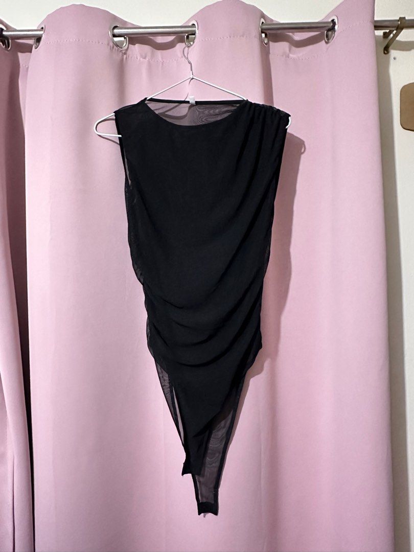 Mesh top (Category: Blouses) located in Taguig. Submitted by roandeclutter (Listing ID 1319473343, Image 2). Description: Never worn, just tried on. Bought this for an event but went with a different outfit. Fits small to medium. Best fits small..