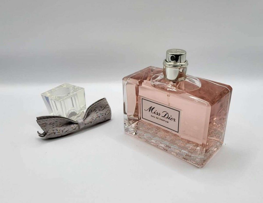 Miss Dior Eau de Parfum (箱付き)100ml Dior Miss Dior Woda perfumowana - 100 ml : Amazon.pl: Uroda