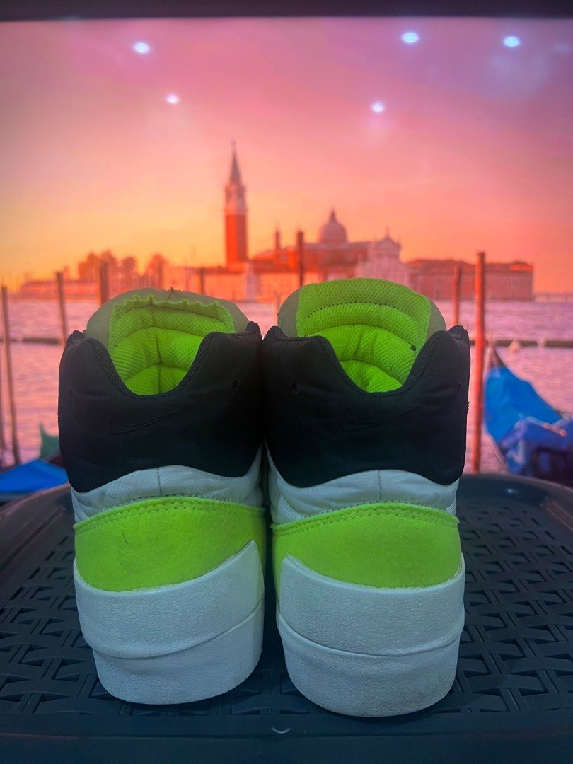 nike drop type mid green