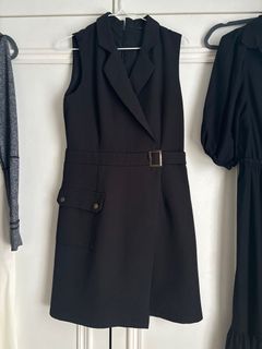 (Category: ) located in . Submitted by hailtomycloset (Listing ID 1319398420, Image 1). Description: .