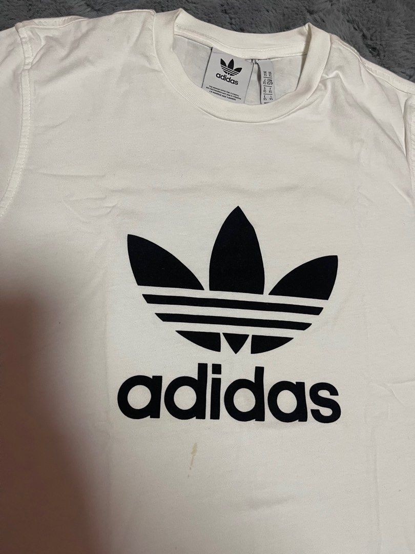 Original Adidas Classics Shirt (Category: Tshirts & Polo Shirts ) located in Manila. Submitted by closetdeclutter08 (Listing ID 1319479869, Image 2). Description: Used once, still in good condition Fits: XS-S RFS: have a lot of shirts .