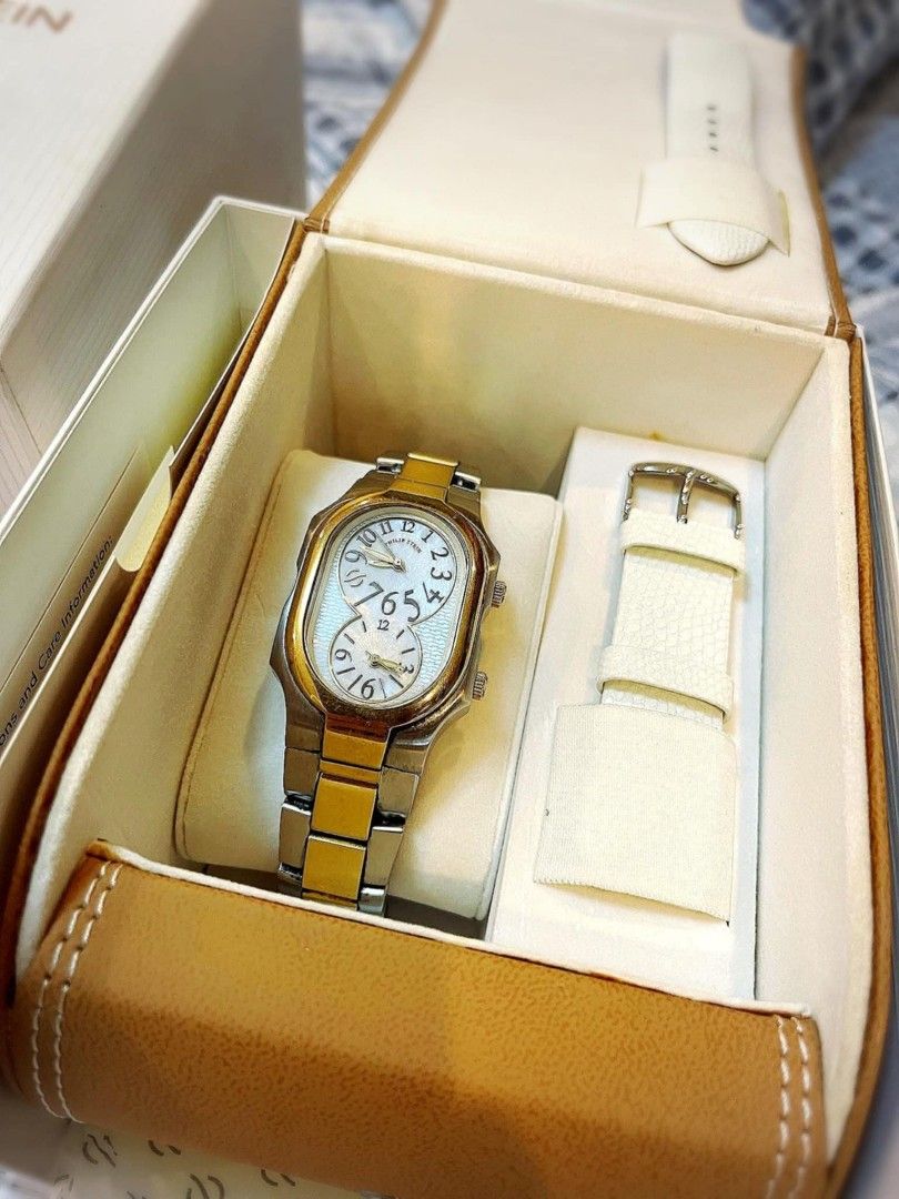 Philip Stein Two-Tone Watch (Authentic) (Category: Luxury Watches) located in Munoz. Submitted by itsmepusaaaa (Listing ID 1319491134, Image 1). Description: AUTHENTIC Philip Stein Two-Tone Watch Bought for 82k ✨️ Complete with original box with FREE leather strap as seen on photo RFS: Need funds.
