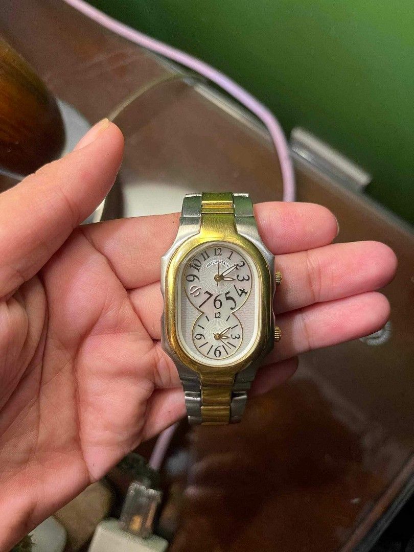 Philip Stein Two-Tone Watch (Authentic) (Category: Luxury Watches) located in Munoz. Submitted by itsmepusaaaa (Listing ID 1319491134, Image 2). Description: AUTHENTIC Philip Stein Two-Tone Watch Bought for 82k ✨️ Complete with original box with FREE leather strap as seen on photo RFS: Need funds.