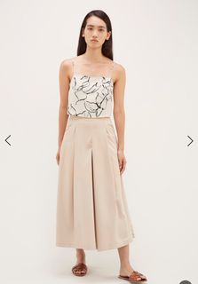 (Category: ) located in . Submitted by runwayapparel (Listing ID 1319417265, Image 1). Description: .