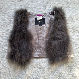 (Category: ) located in . Submitted by dailyribbons (Listing ID 1319504869, Image 1). Description: .