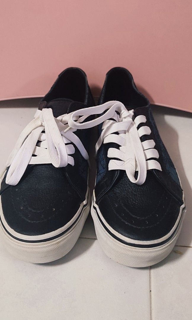 Vans x Metallica size 8uk thentic em PRELOVED from Singapore