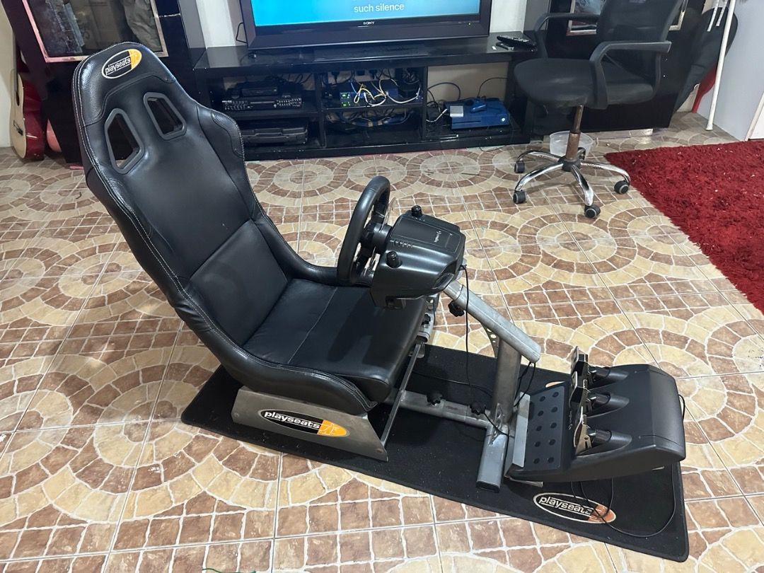Xbox Racing Simulator Package : Playseat Evolution + Logitech G27 Wheel ...