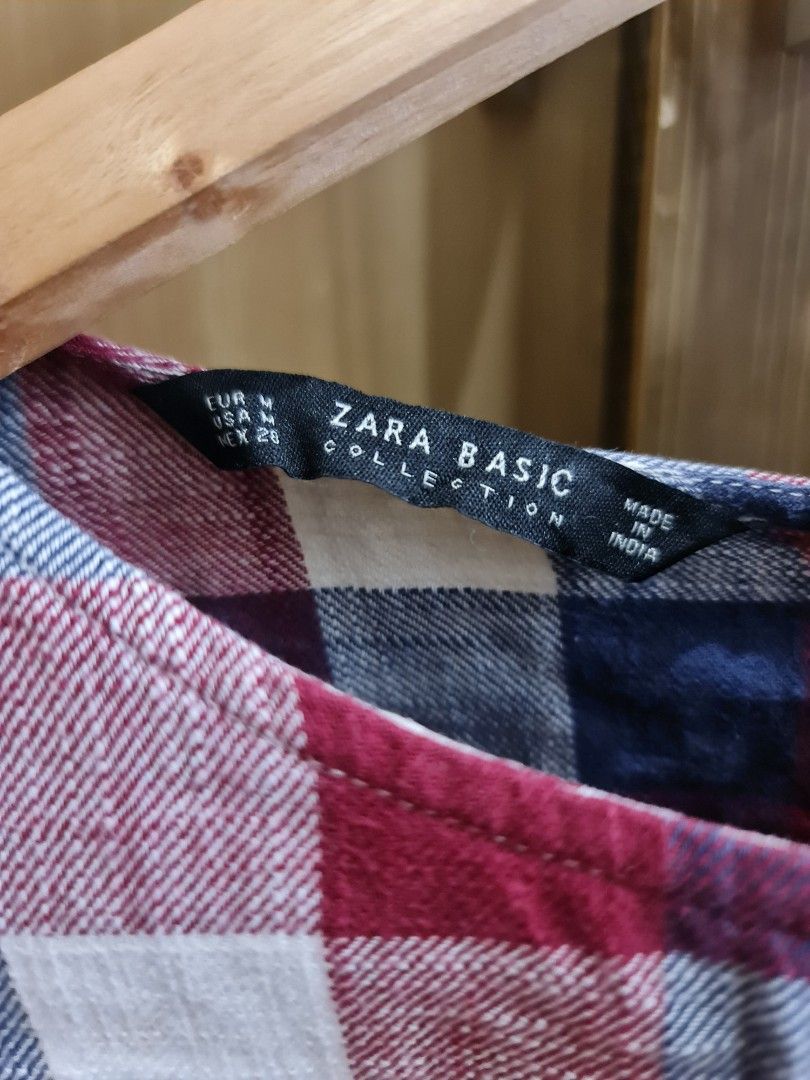 Zara Basic Checkered Top (Category: Blouses) located in Quezon City. Submitted by fp332 (Listing ID 1319515437, Image 2). Description: Lightly used. Decluttering.