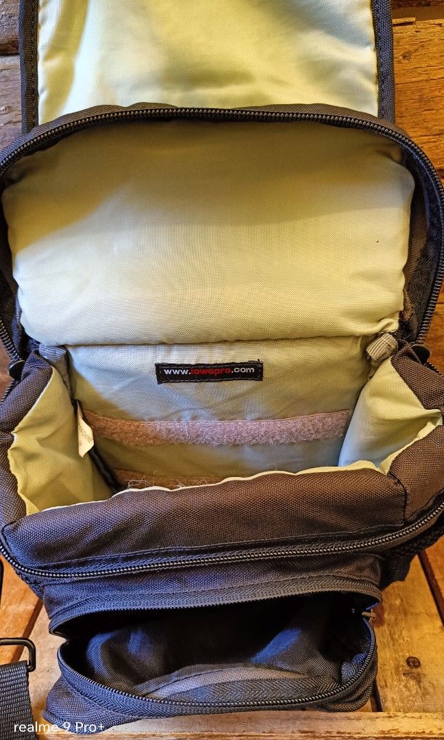 💯 Lowepro EX 140 camera bag (Category: Camera Bags & Carriers) located in General Mariano Alvarez. Submitted by randzwurkz85264 (Listing ID 1319655957, Image 3). Description: GMA Cavite.
