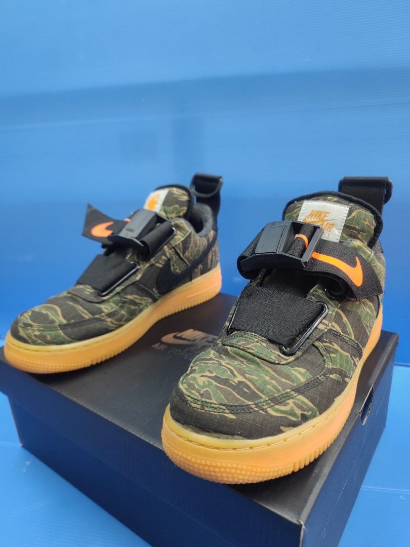 Air force 1 utility low carhartt best sale