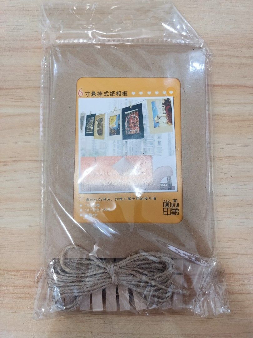 Art Materials (Category: Craft Supplies & Tools) located in Mandaluyong City. Submitted by chrisern35 (Listing ID 1319592677, Image 2). Description: Bundle Price: ₱100 Strictly bundled purchase. Includes: - 4 Medium Glue Gun Refill - Wall Frame DIY Paper (Expressions) - Craft Stamps (National Bookstore) Freebie: Pattern Stamp.