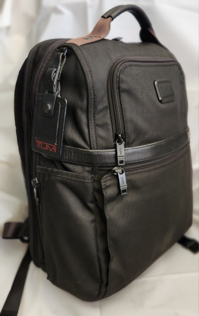 Tumi 26177d2 top
