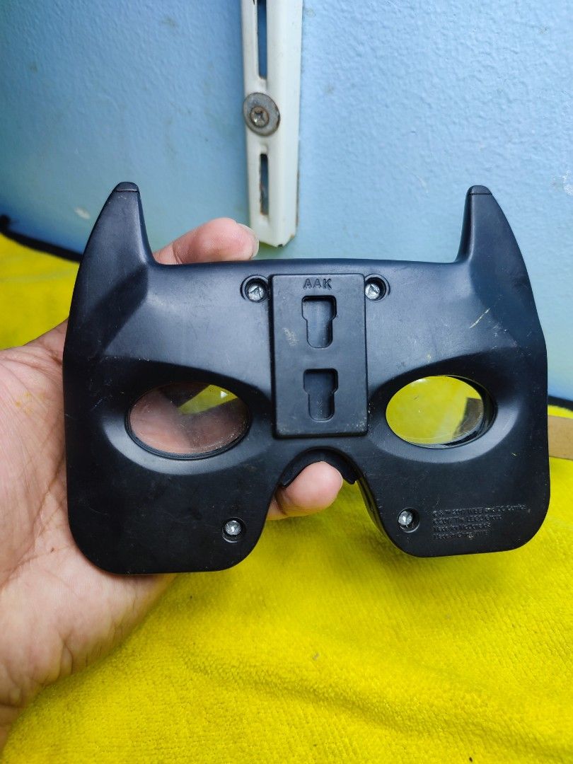 Batman mask (Category: Western Merchandise) located in Pasig City. Submitted by akindzshop2 (Listing ID 1319588226, Image 3). Description: .