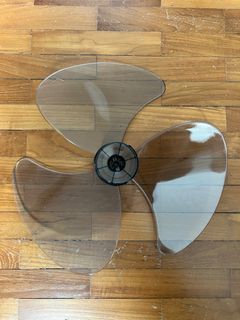 (Category: ) located in . Submitted by honestcaroseller (Listing ID 1319575100, Image 1). Description: .