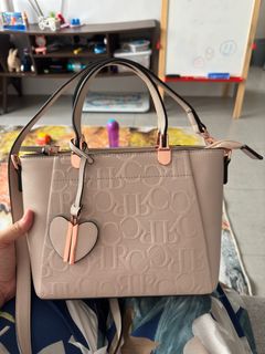 (Category: ) located in . Submitted by fiera_95 (Listing ID 1319651820, Image 1). Description: .