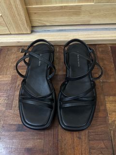 (Category: ) located in . Submitted by ddgcloset (Listing ID 1319548453, Image 1). Description: .