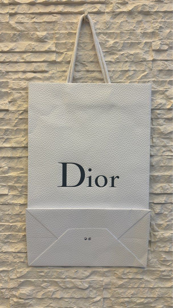 Christian Dior Paper Bag (Category: Luxury Accessories) located in San Fernando. Submitted by mnlt_o (Listing ID 1319623455, Image 3). Description: Authentic From Dior, Paris See photos for condition OAD: 38 L x 25 W x 13 D cm Price: 700 + sf Location: San Fdo Pamp..