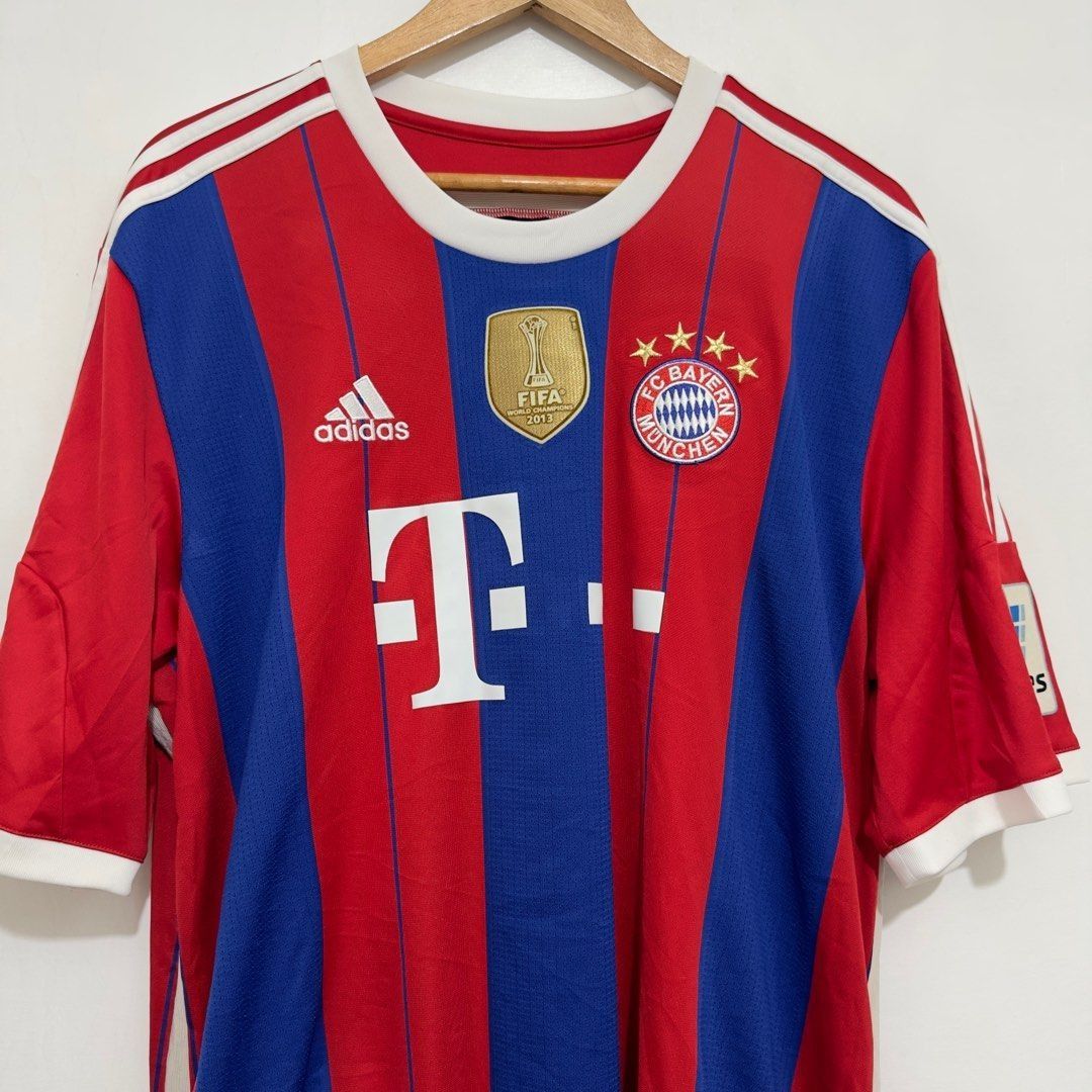 Football Jersey (Category: Tshirts & Polo Shirts ) located in Pasig City. Submitted by one.cop (Listing ID 1319657518, Image 3). Description: Size: 2XL Measurement: Length 30" Width 26" Sleeve Length 12" Shoulder 20" Hem 26" ₱1800.