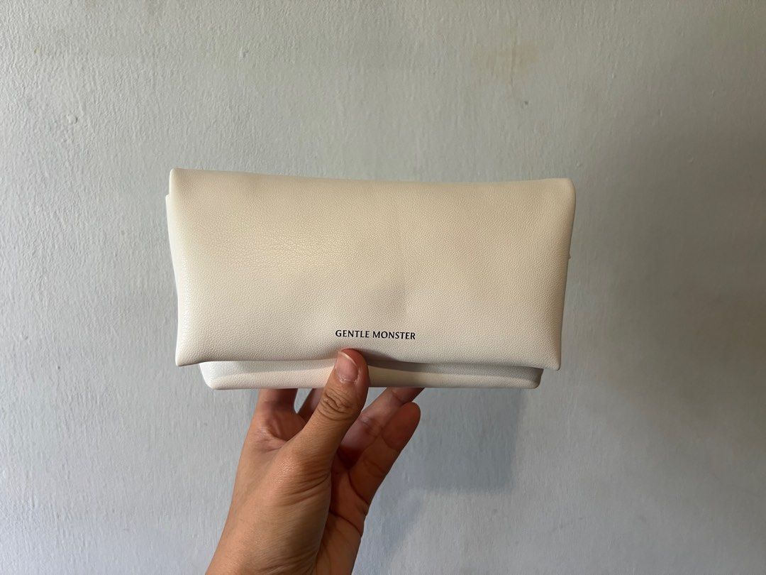 Gentle Monster Puffy Sunglasses Case, Women's Fashion, Jewelry