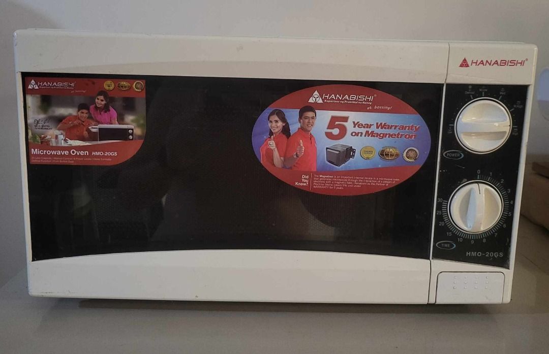 Hanabishi Microwave Oven (Category: Bakeware) located in Manila. Submitted by mwnadala (Listing ID 1319534546, Image 3). Description: Model: MHO-20GS Condition: Used and working Reason for Selling: For upgrading Meet Up Location: LRT 2 V. Mapa Station, V. Mapa Amaia Skies, Kalentong Market area Issues: Body stains due to usage, no more warranty.