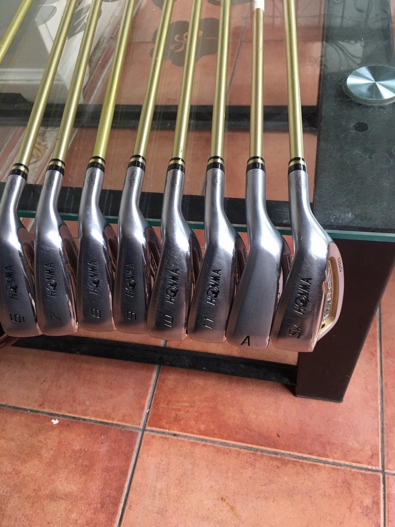 Honma Beres 06 (Category: Golf) located in Antipolo. Submitted by allianaccasas (Listing ID 1319525381, Image 3). Description: Honma beres 06 model 5 6 7 8 9 10 AW SW Driver 3wood 5wood rescue22 Bag.