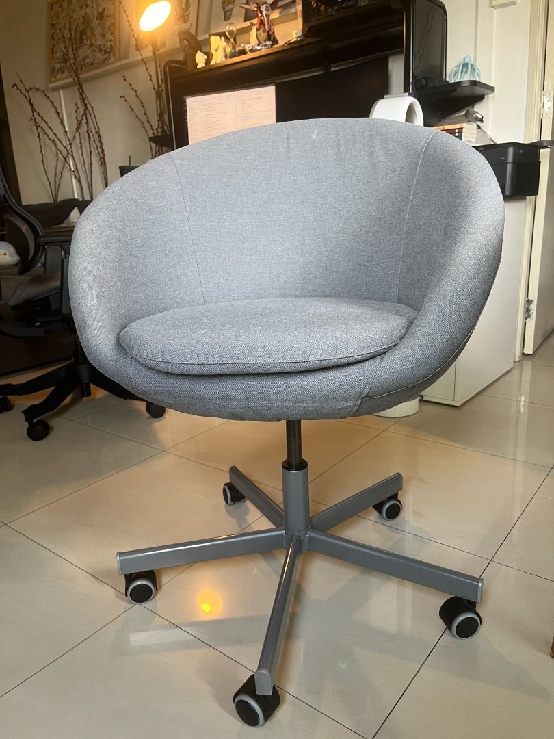 IKEA SKRUVSTA Swivel chair Vissle grey bought at 189